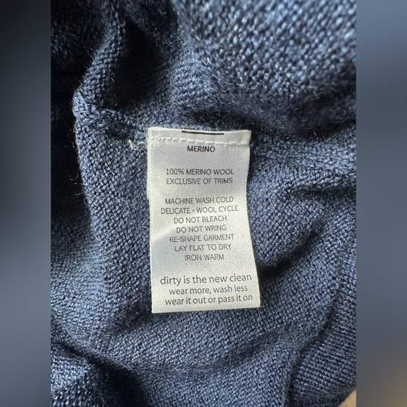 Horny Toad 100% Merino Wool Striped V-Neck Long Sleeve Pullover Sweater - Picture 4 of 4